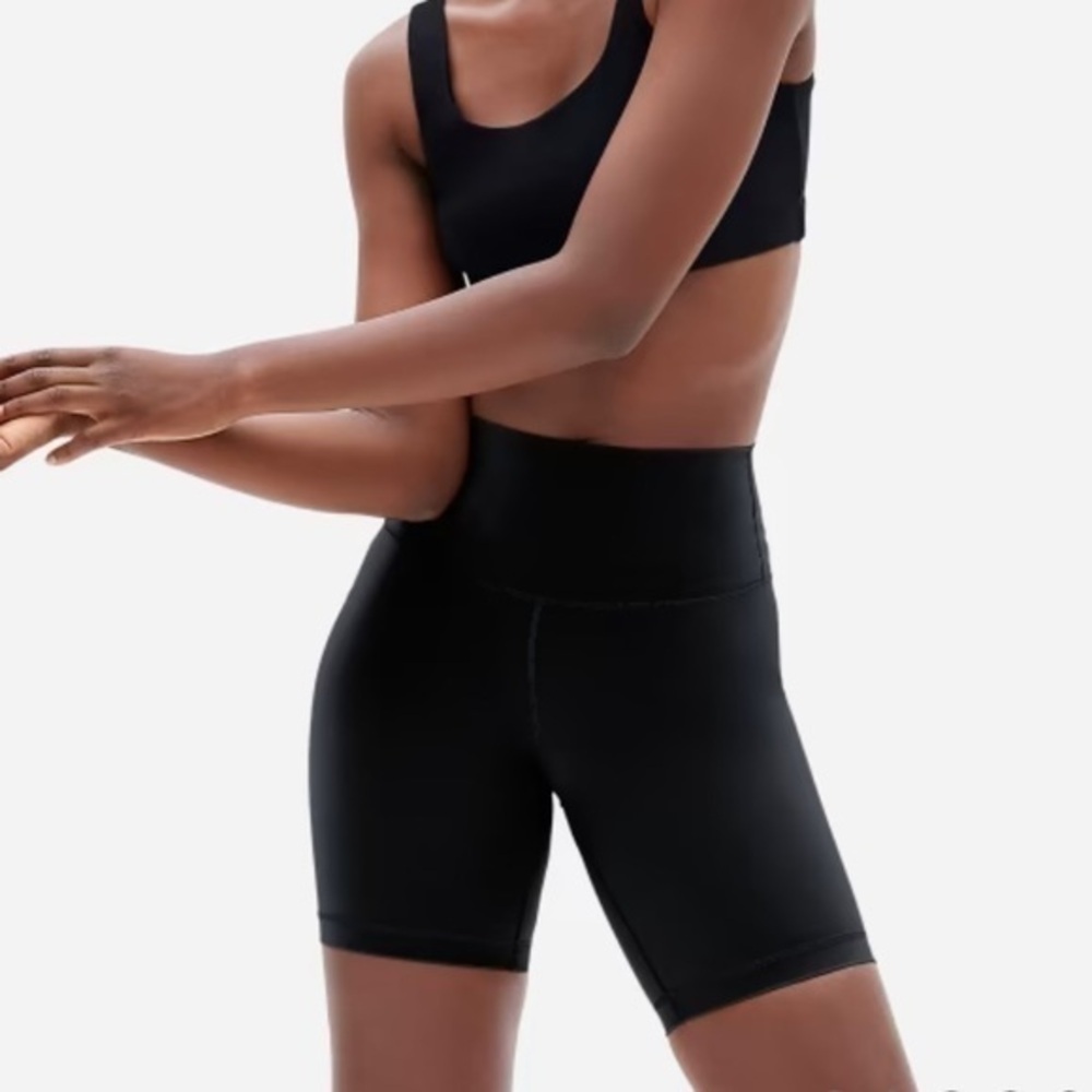 New Everlane The Perform Bike Shorts Size XS Black High Waist